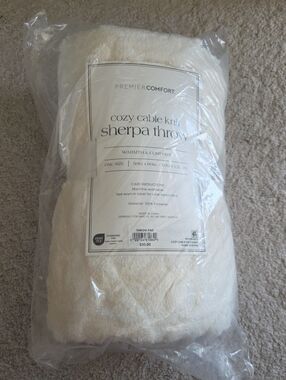 Premier Comfort Cozy Cable Knit Sherpa Throw - White
